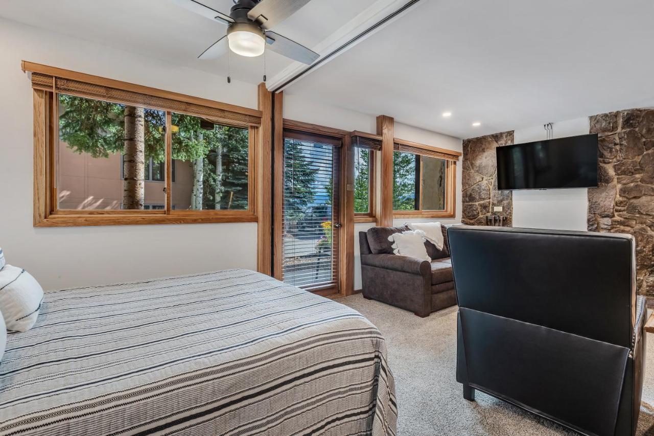 Laurelwood 102 Holiday home *