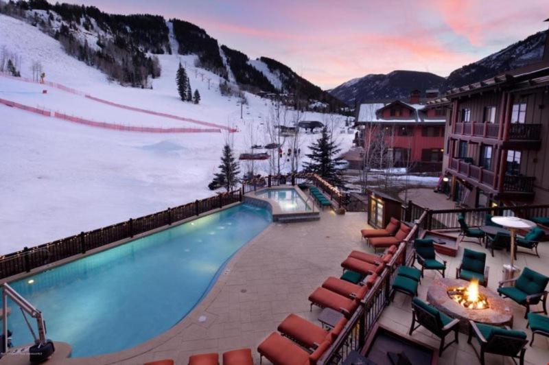 Ritz-carlton: Ski-in/ski-out With Slopeside Pools * Aspen