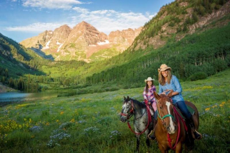 Ritz-carlton: Ski-in/ski-out With Slopeside Pools Aspen