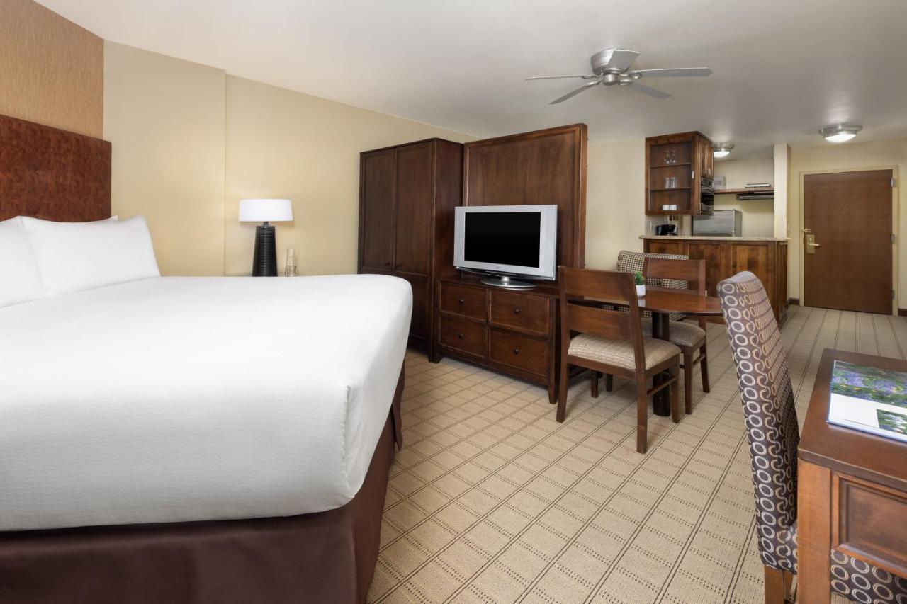 Elevation & Hotel Crested Butte