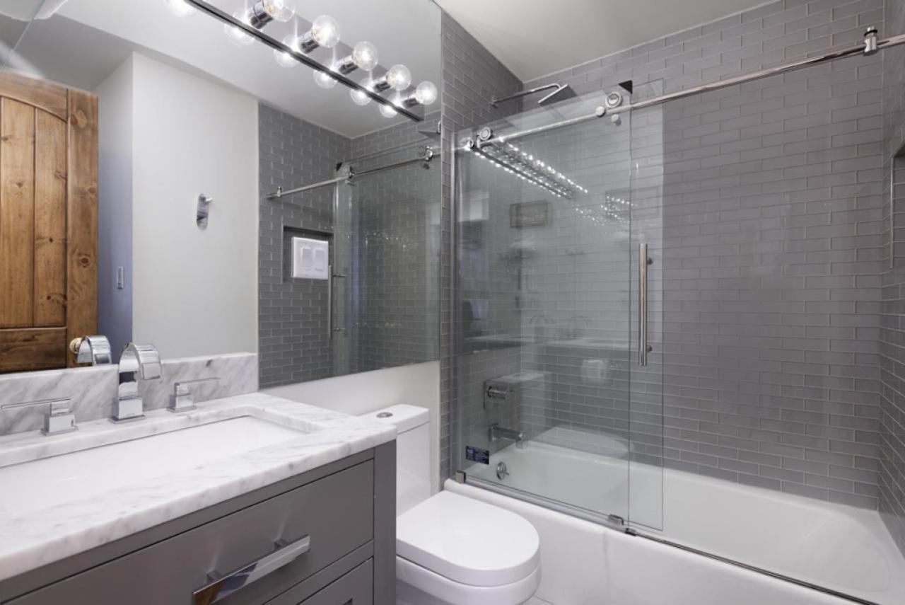 Chateau Snow Unit 202, Renovated With Great Natural Light, Excellent Location Holiday home