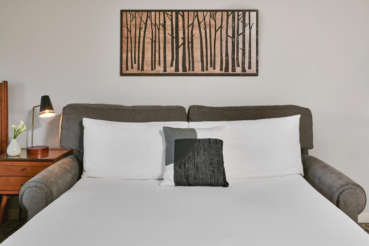 Hotel The At 3*