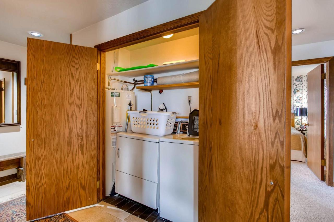 View Of Silver Queen Lift 2 Bedroom Apartment *