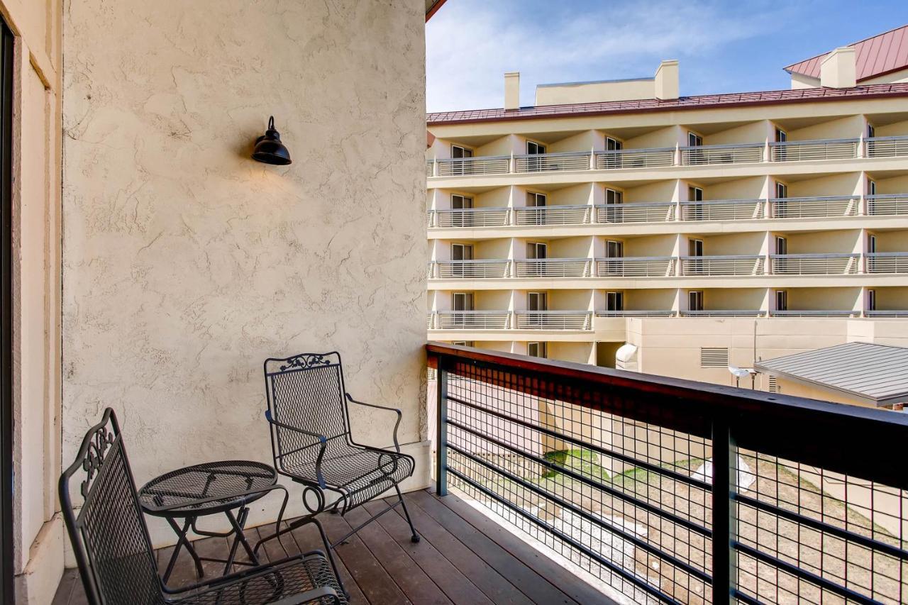 1 Bedroom Andloft With Deck - Sleeps 5 People Apartment