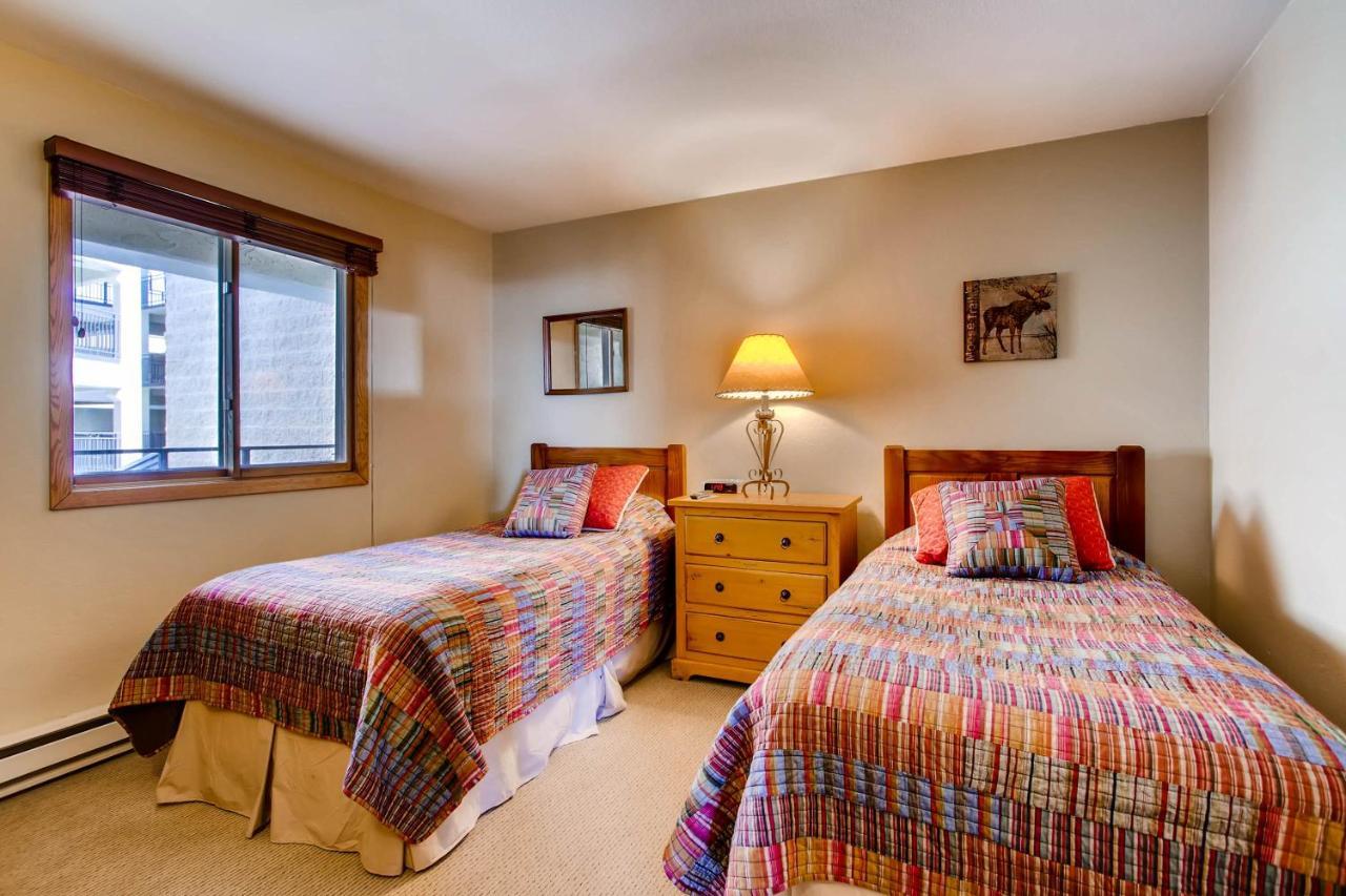 2 Bedroom With Open Floor Plan & Updated Kitchen