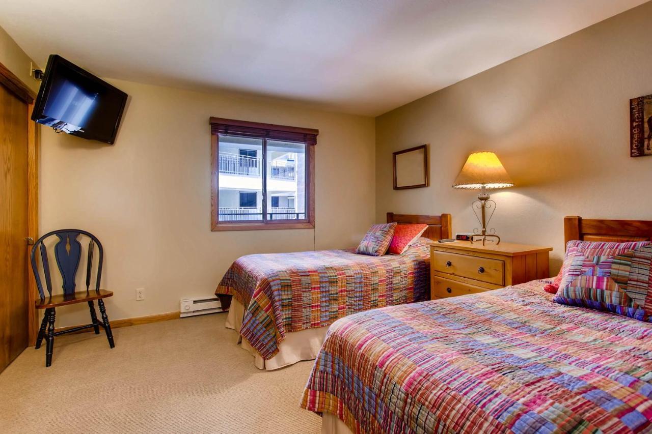 2 Bedroom With Open Floor Plan & Updated Kitchen