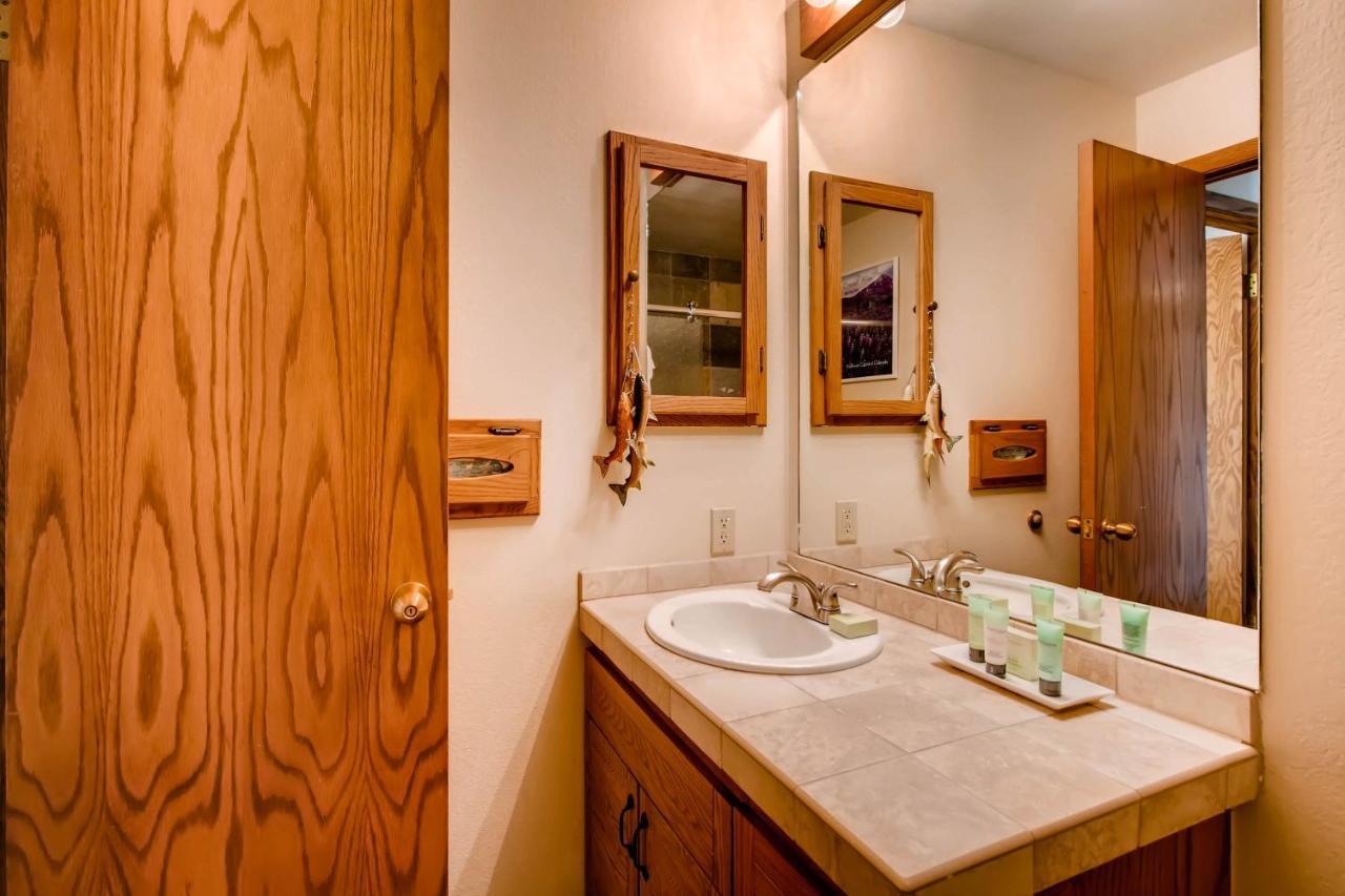 Rustic 3 Bedroom *