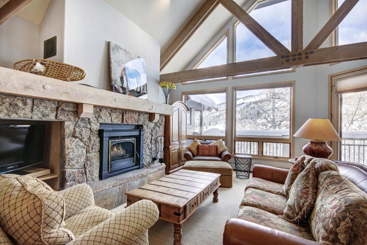 Resort The Pines Lodge, A Rockresort