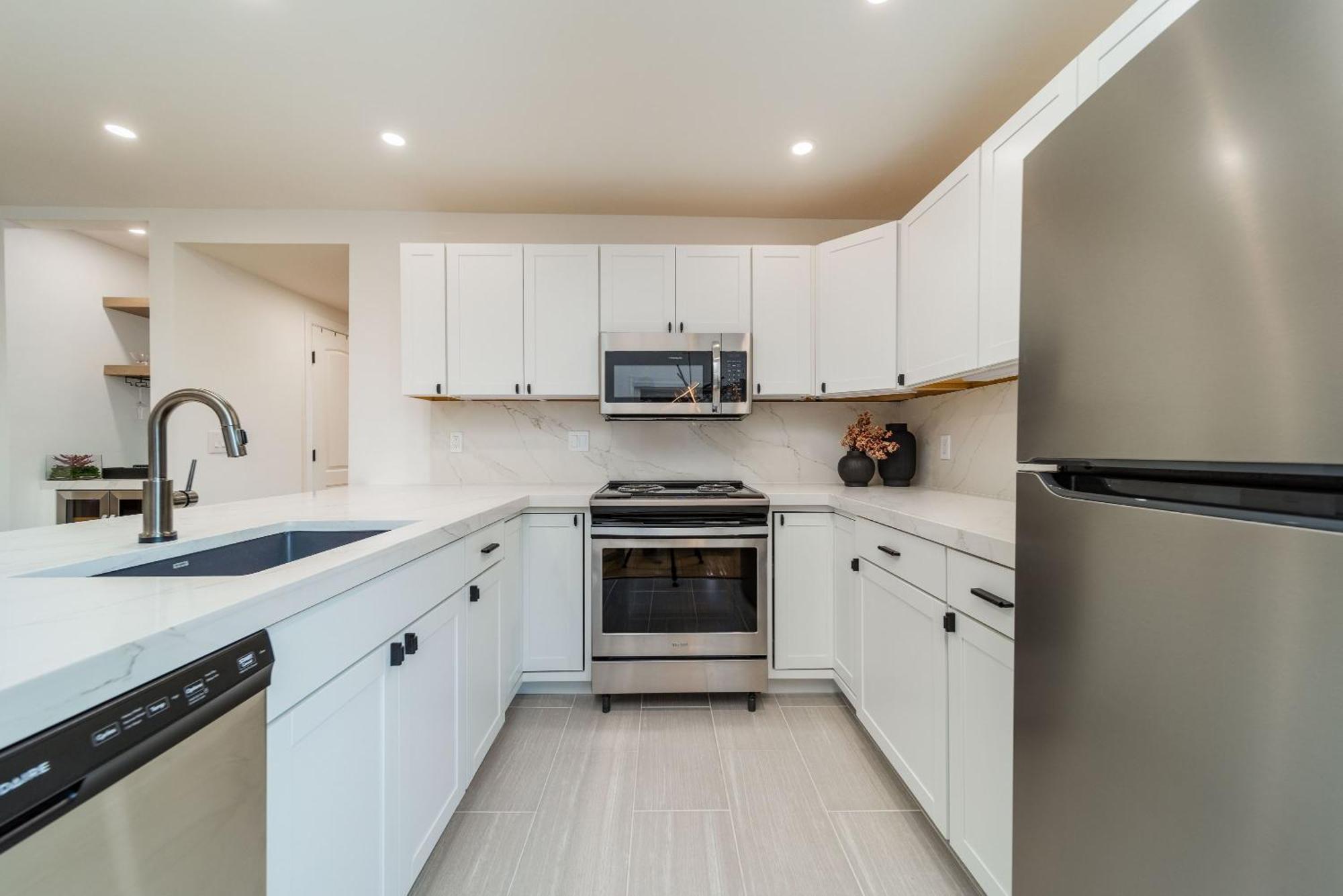 New Listing Just Renovated 3br 3ba Apartment Snowmass Village
