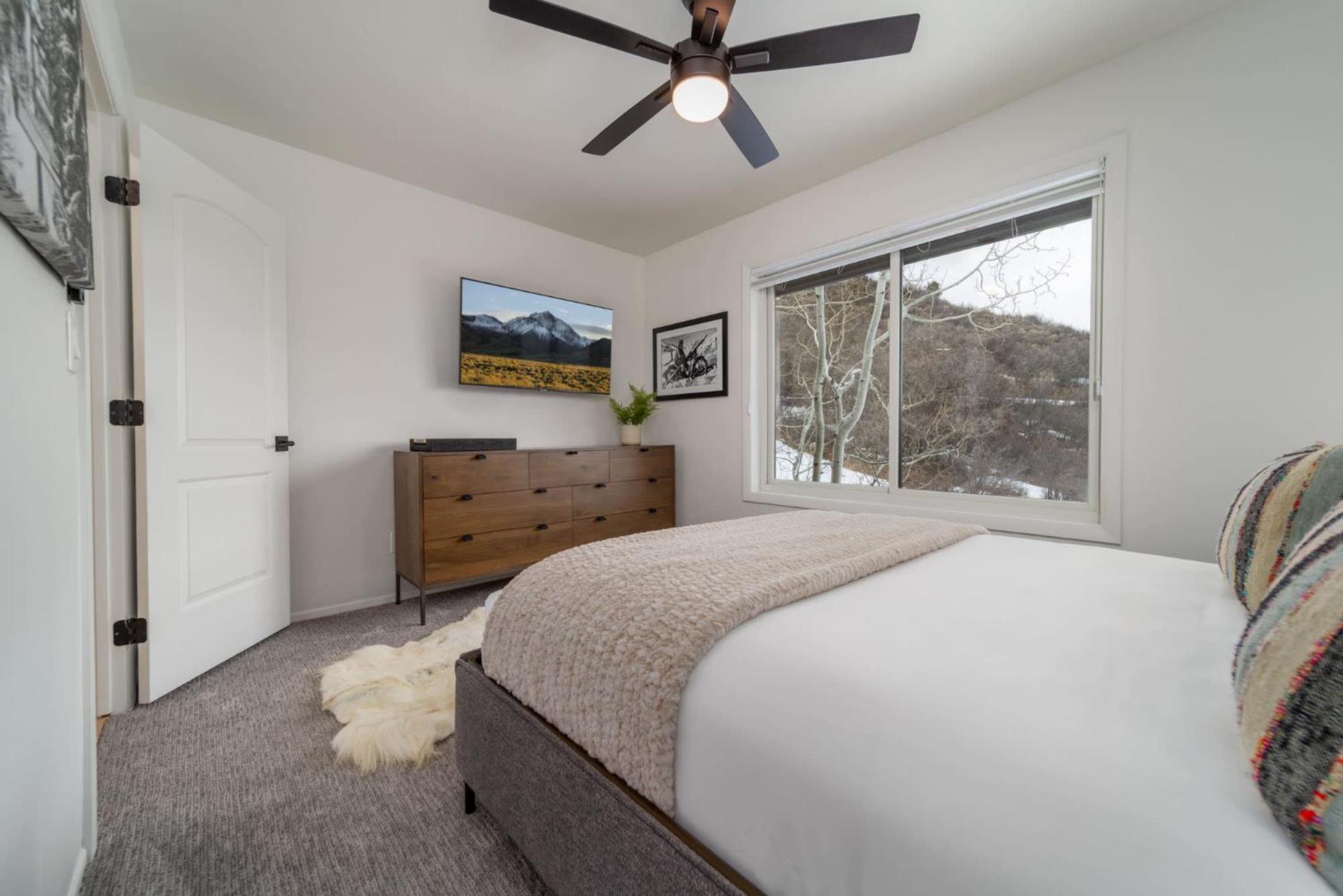 New Listing Just Renovated 3br 3ba