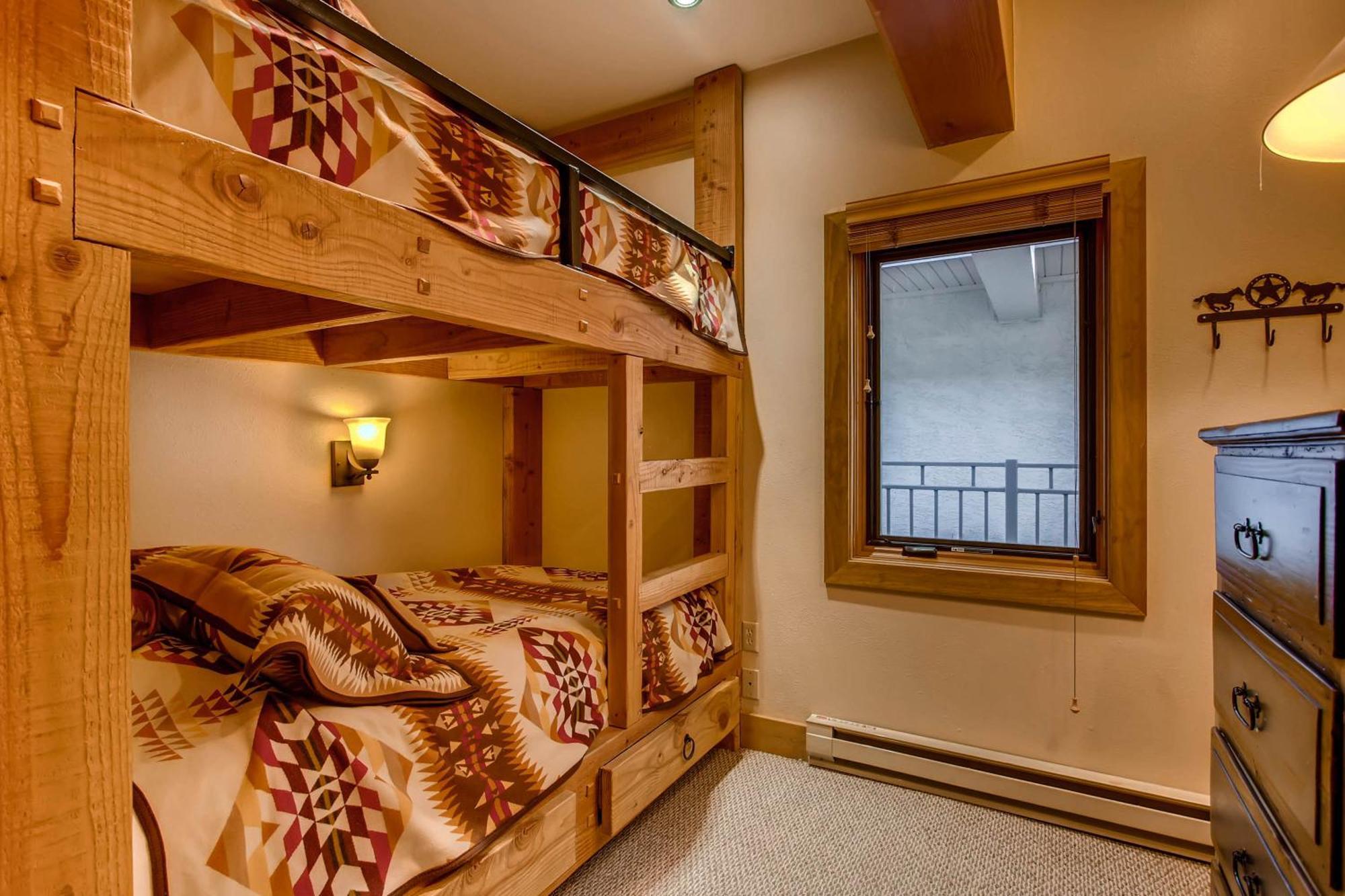 The Plaza By Crested Butte Mountain