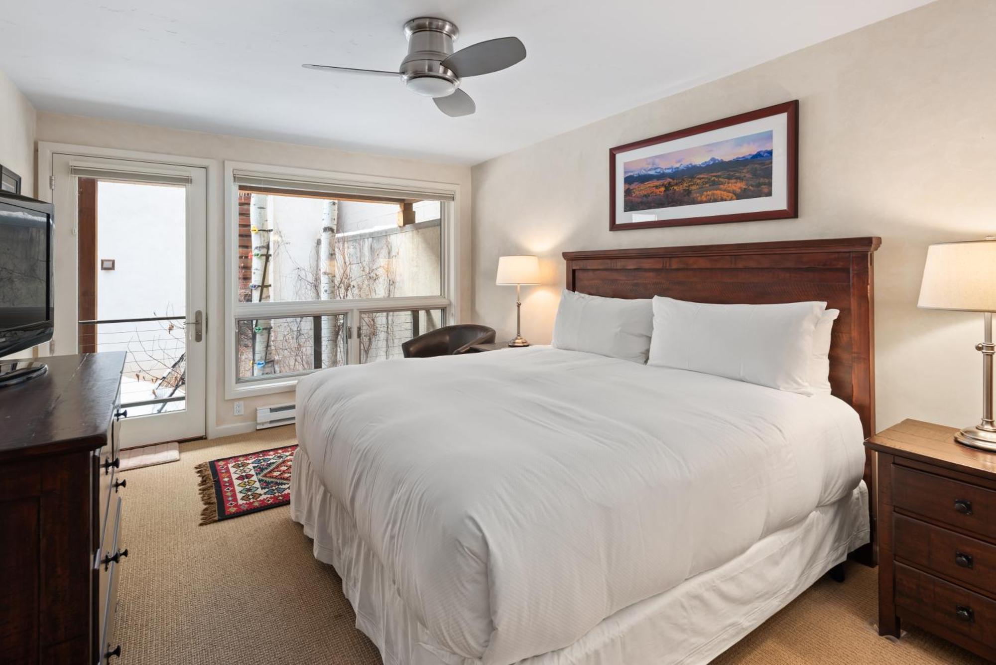 Spring Street Unit 629, 2br W/ Mountain Views And Door Step Access To Shops & Restaurants Holiday home *