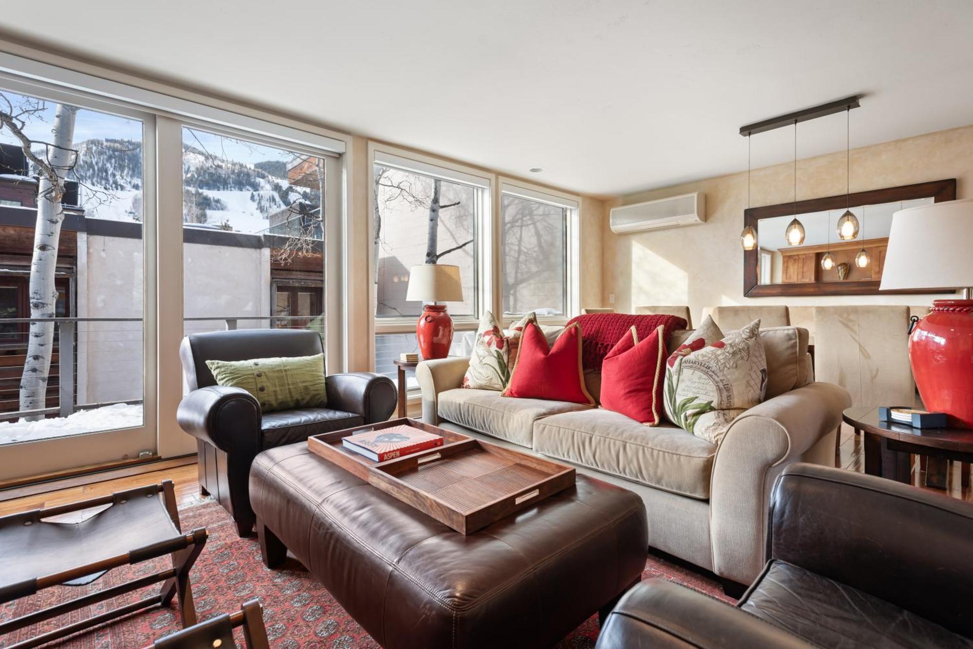 Holiday home Spring Street Unit 629, 2br W/ Mountain Views And Door Step Access To Shops & Restaurants