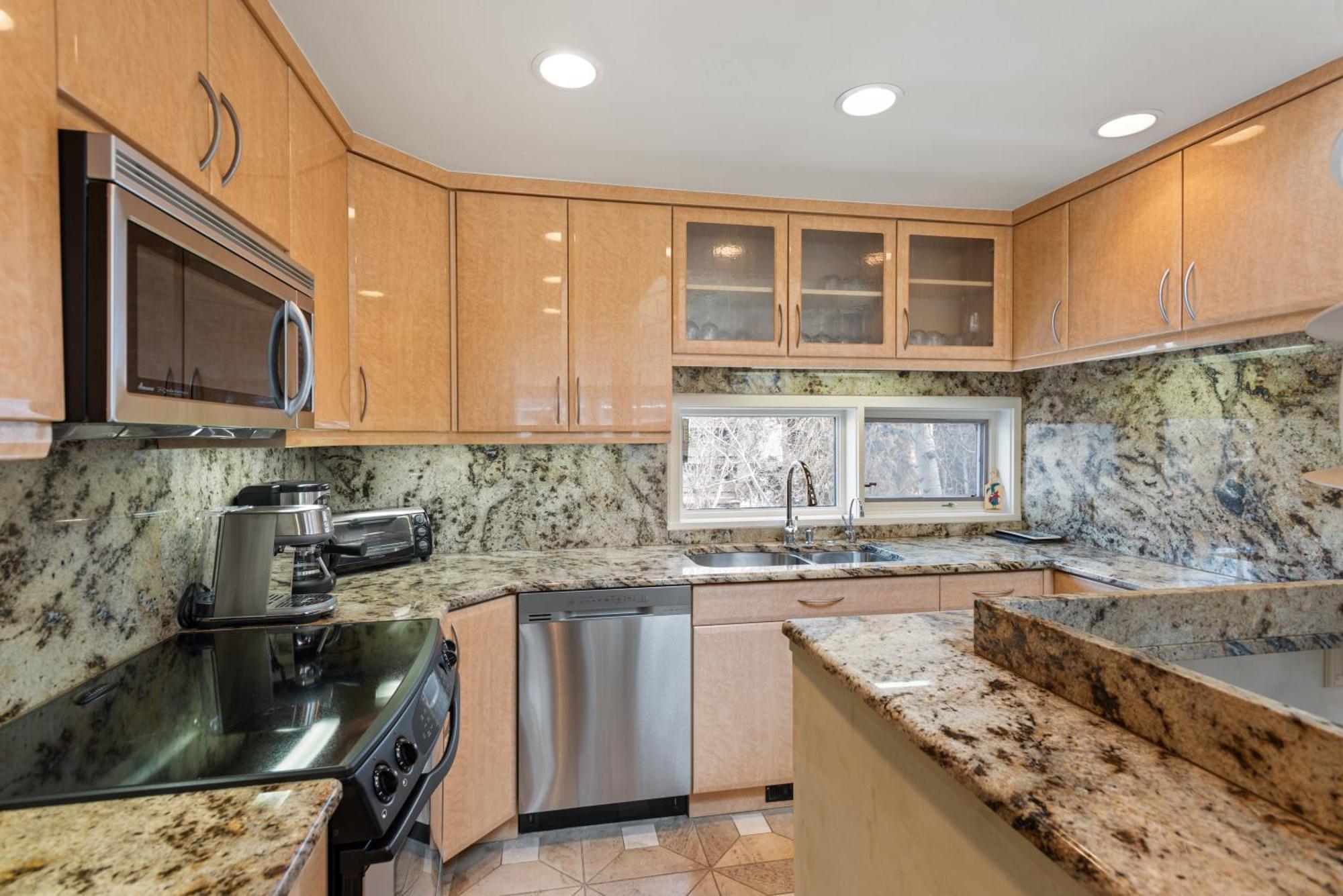 Spring Street Unit 629, 2br W/ Mountain Views And Door Step Access To Shops & Restaurants Holiday home *