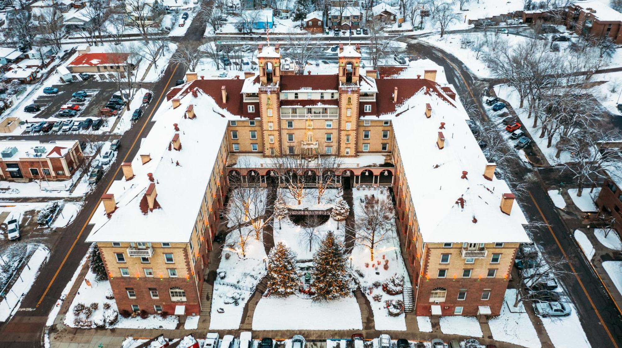 Colorado Hotel 3*