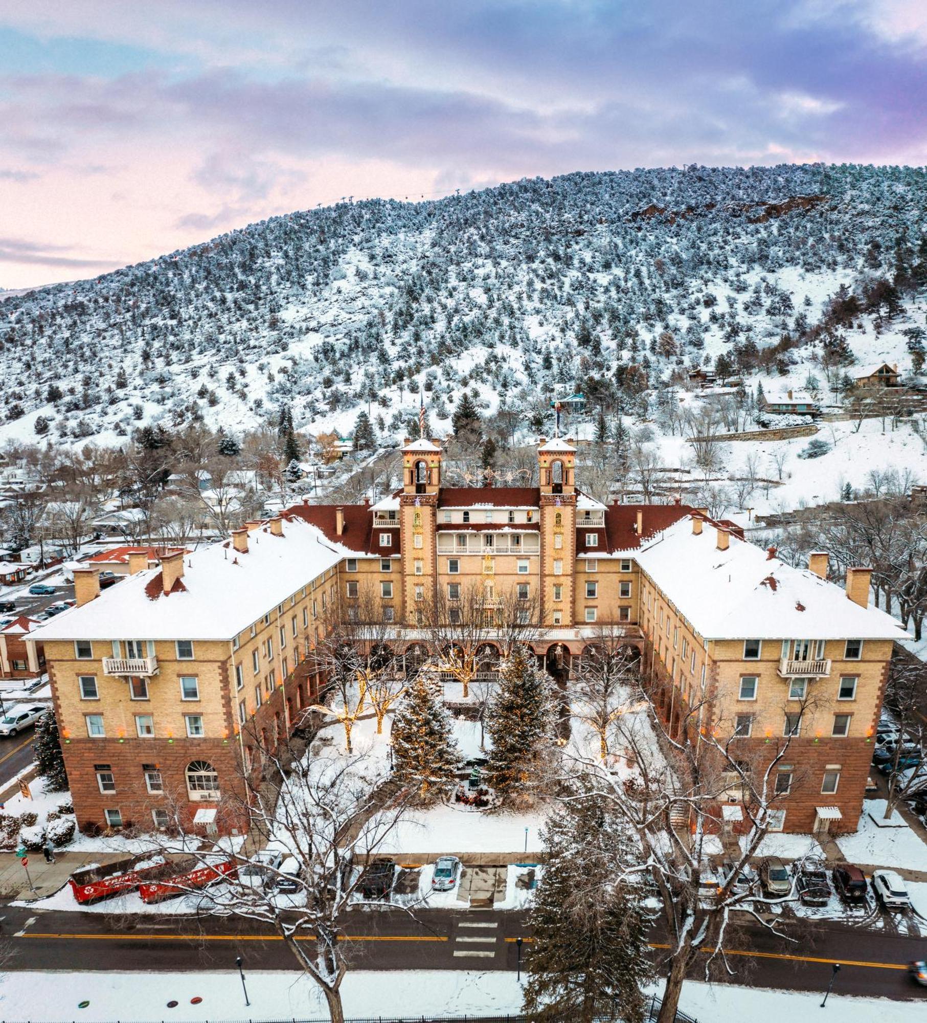 Hotel Colorado 3*