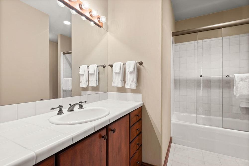315 Park Avenue, Luxury Townhouse With River Views In Holiday home *