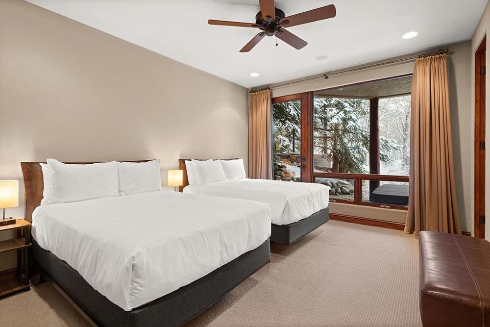 315 Park Avenue, Luxury Townhouse With River Views In *