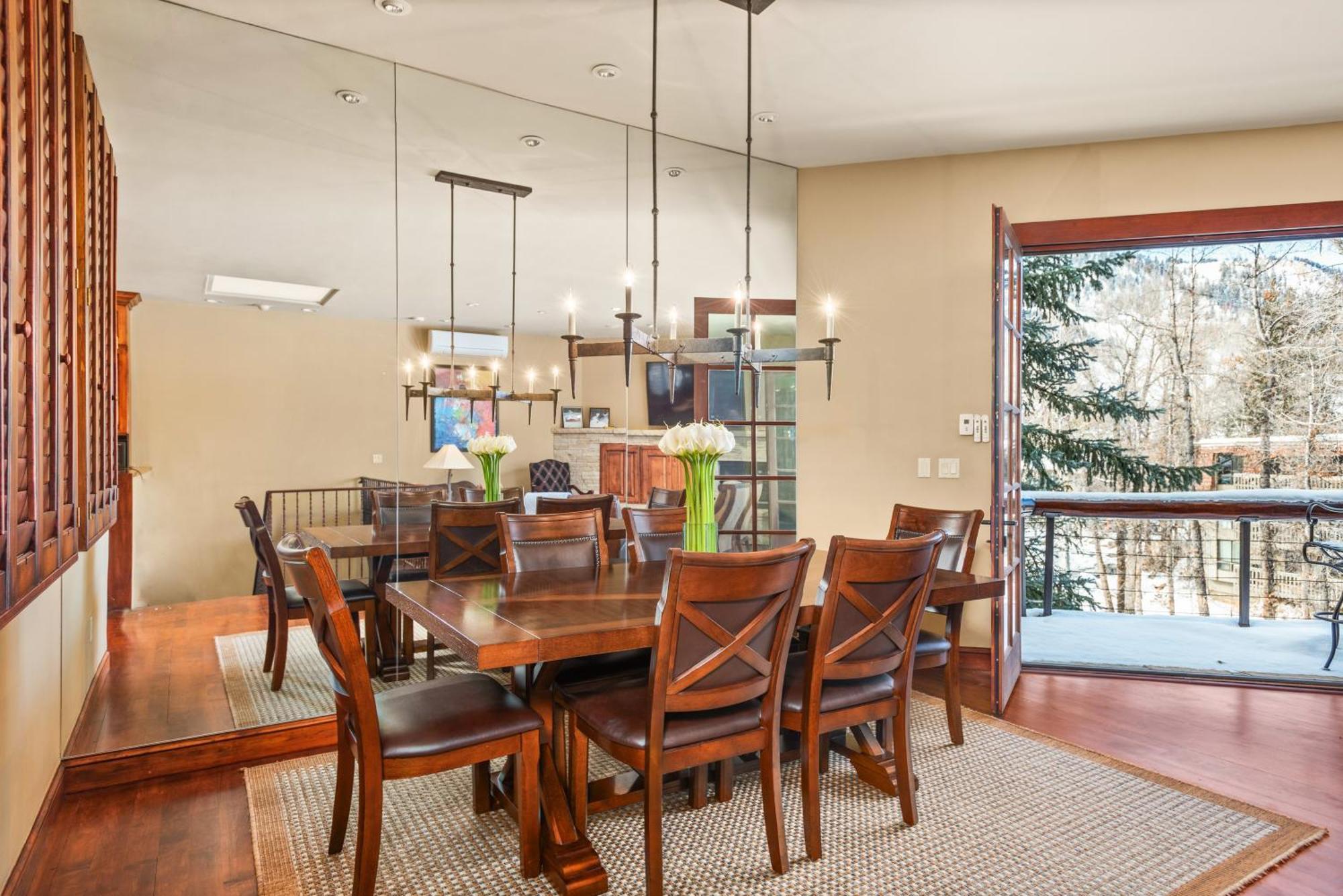 Holiday home 315 Park Avenue, Luxury Townhouse With River Views In