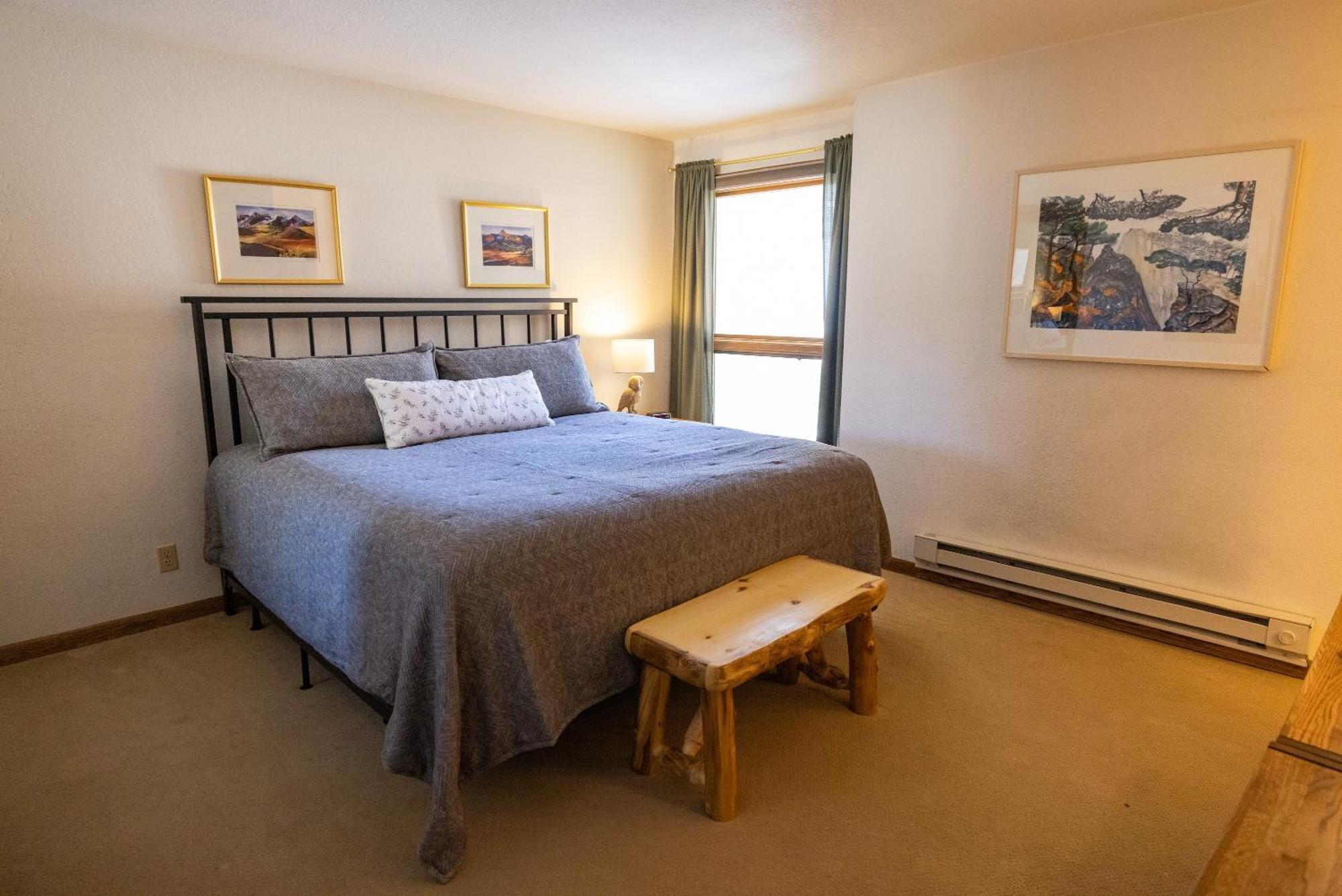 Apartment Rustic-contemporary 3br With Great Views