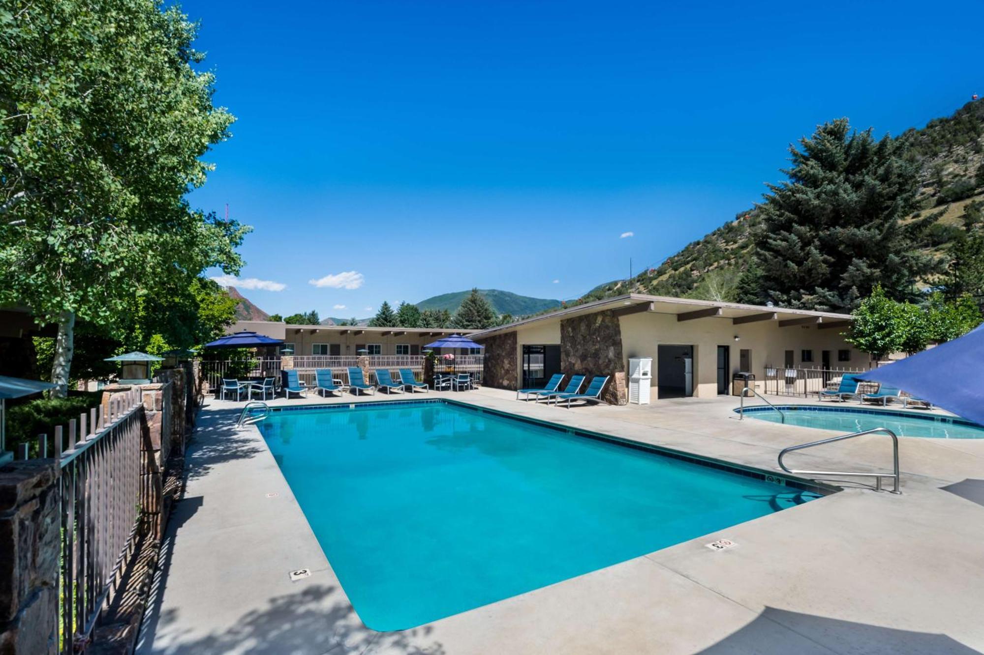 Hotel Western Antlers At 3*