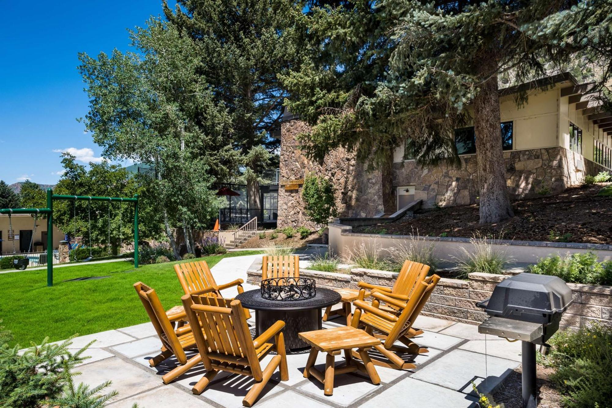 Western Antlers At Hotel 3*