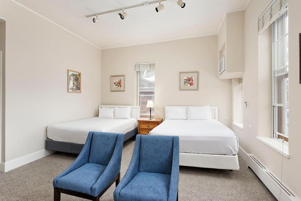 Independence Square 213, Spacious With 2 Queen Beds, Wet Bar, And Sitting Area * Aspen
