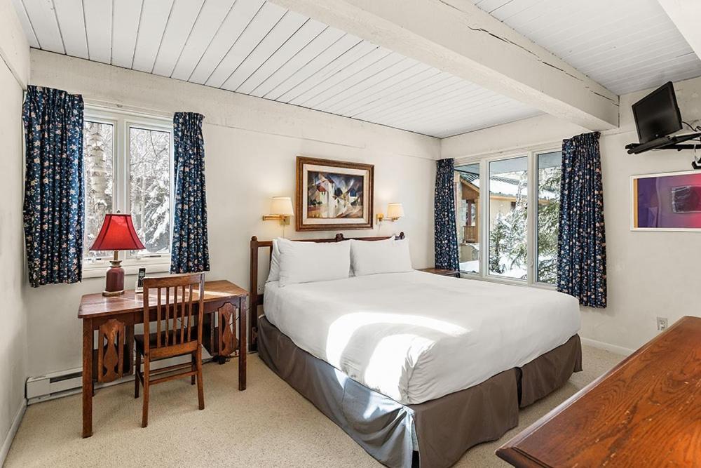 Chateau Roaring Fork Unit 29, Sunny, Corner With River Views * Aspen
