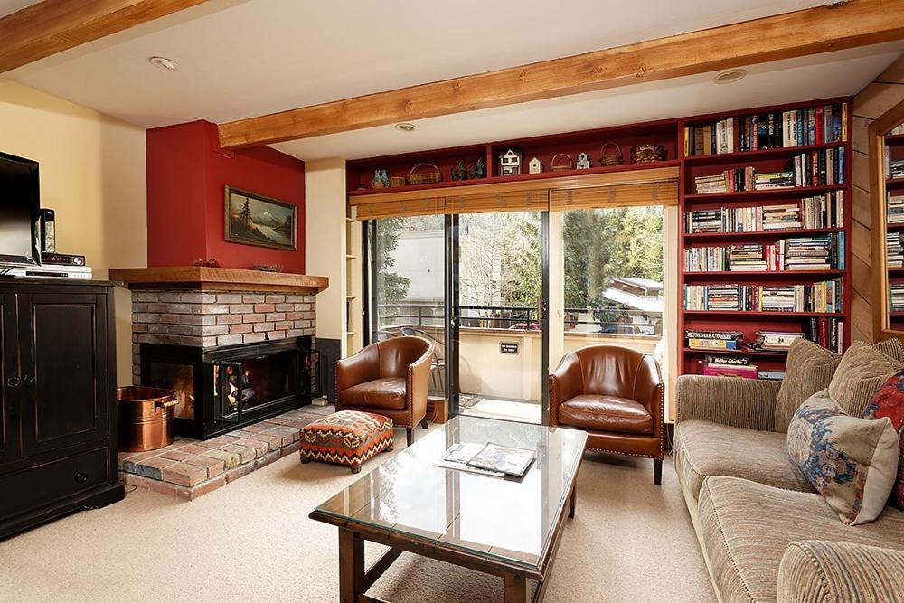 Holiday home Townhouse East Unit 4, Townhouse In Downtown With Private Balcony *