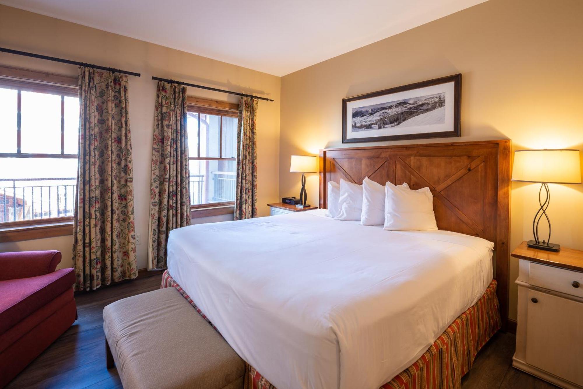 The At Mountaineer Square Resort 4*