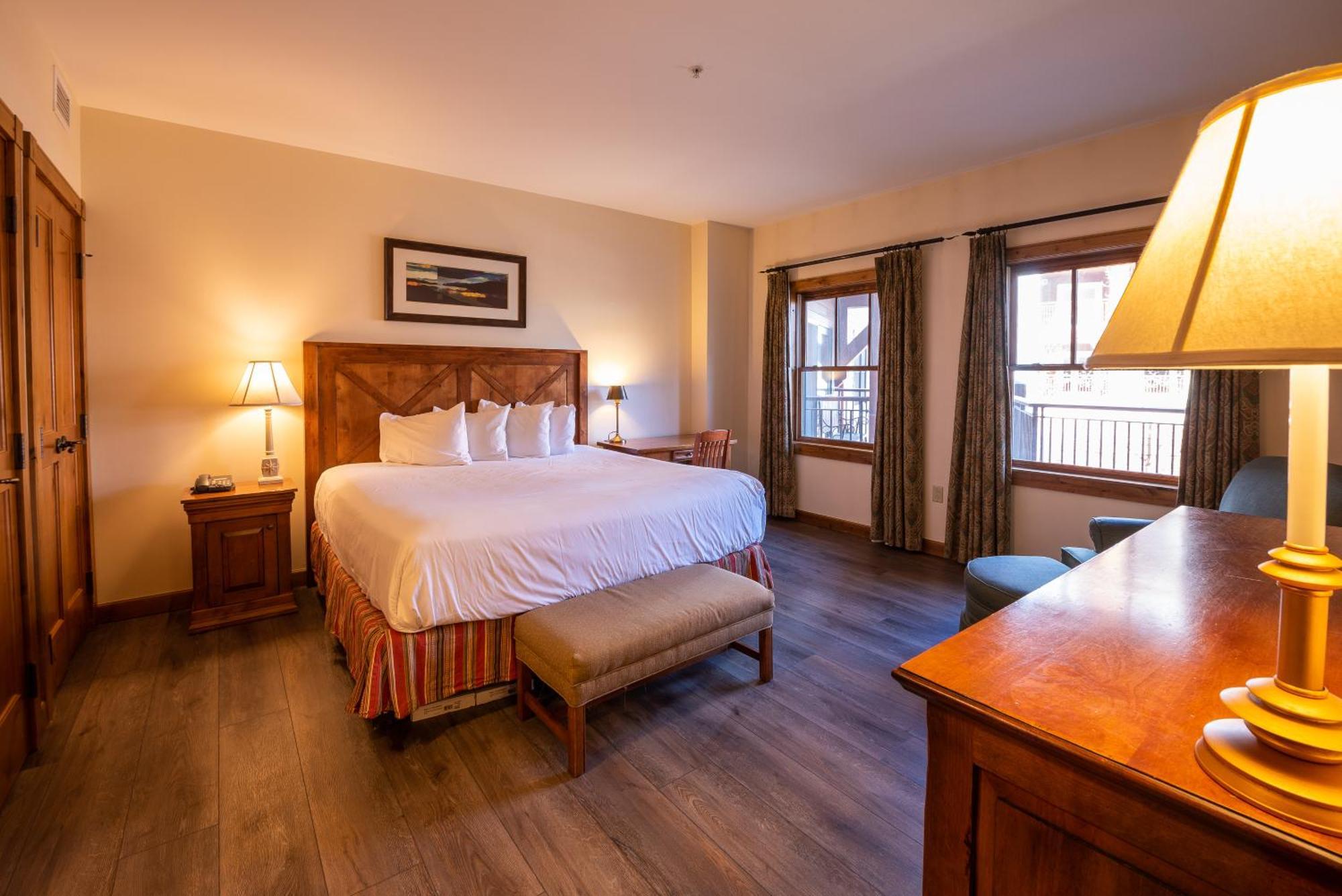 The At Mountaineer Square Resort