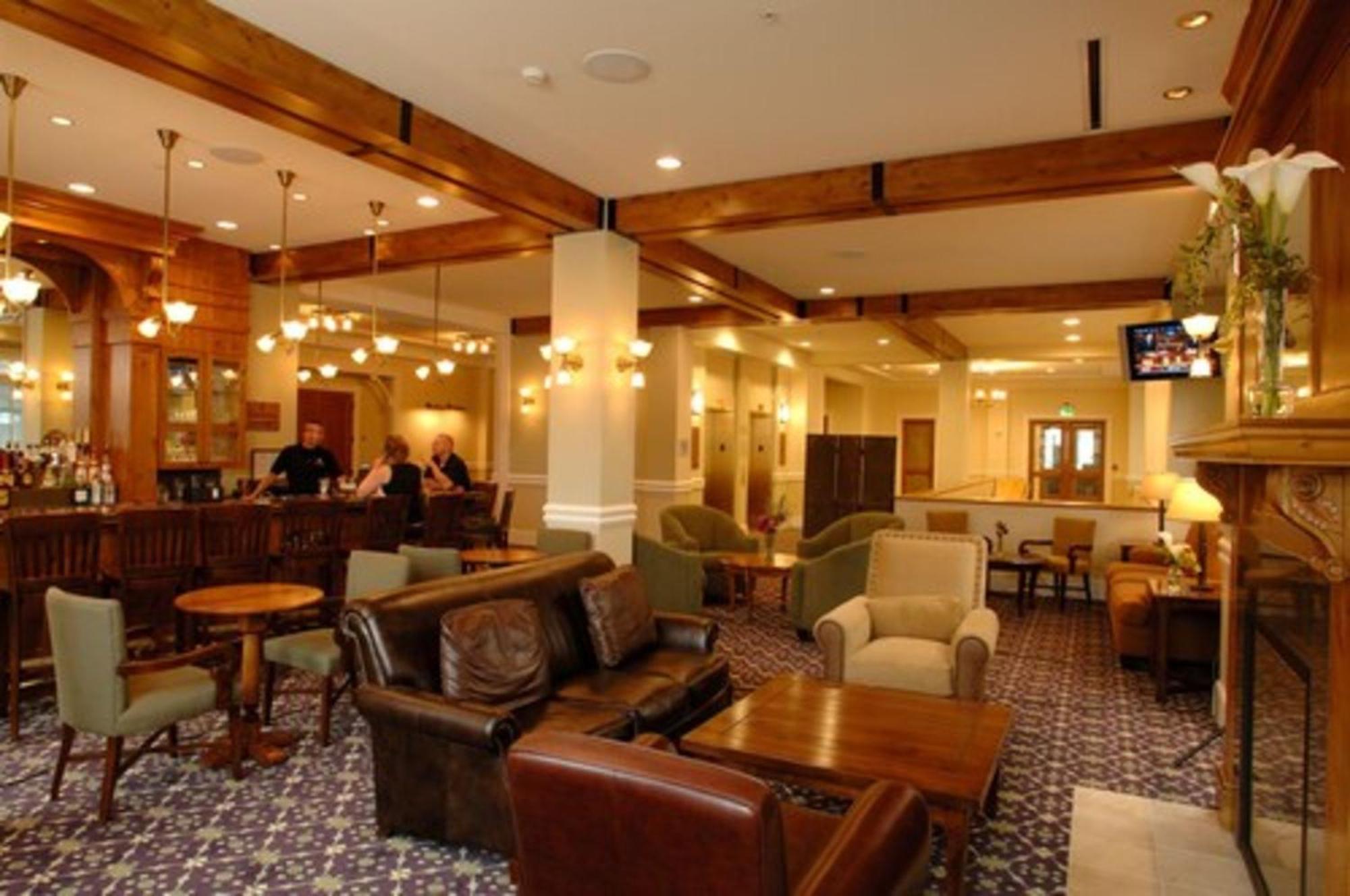 The At Mountaineer Square Resort 4*