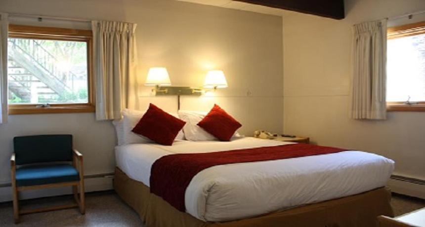 St Moritz And Lodge