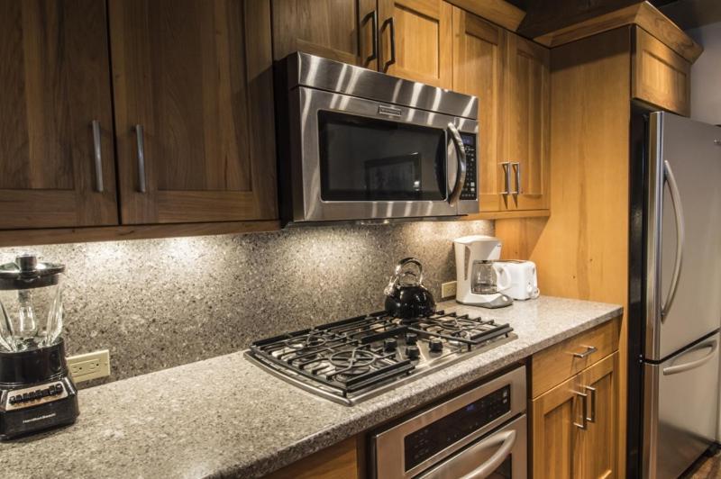 Cottonwoods Unit 1f, Stylish With Excellent West End Location, Wood-burning Fireplace Holiday home