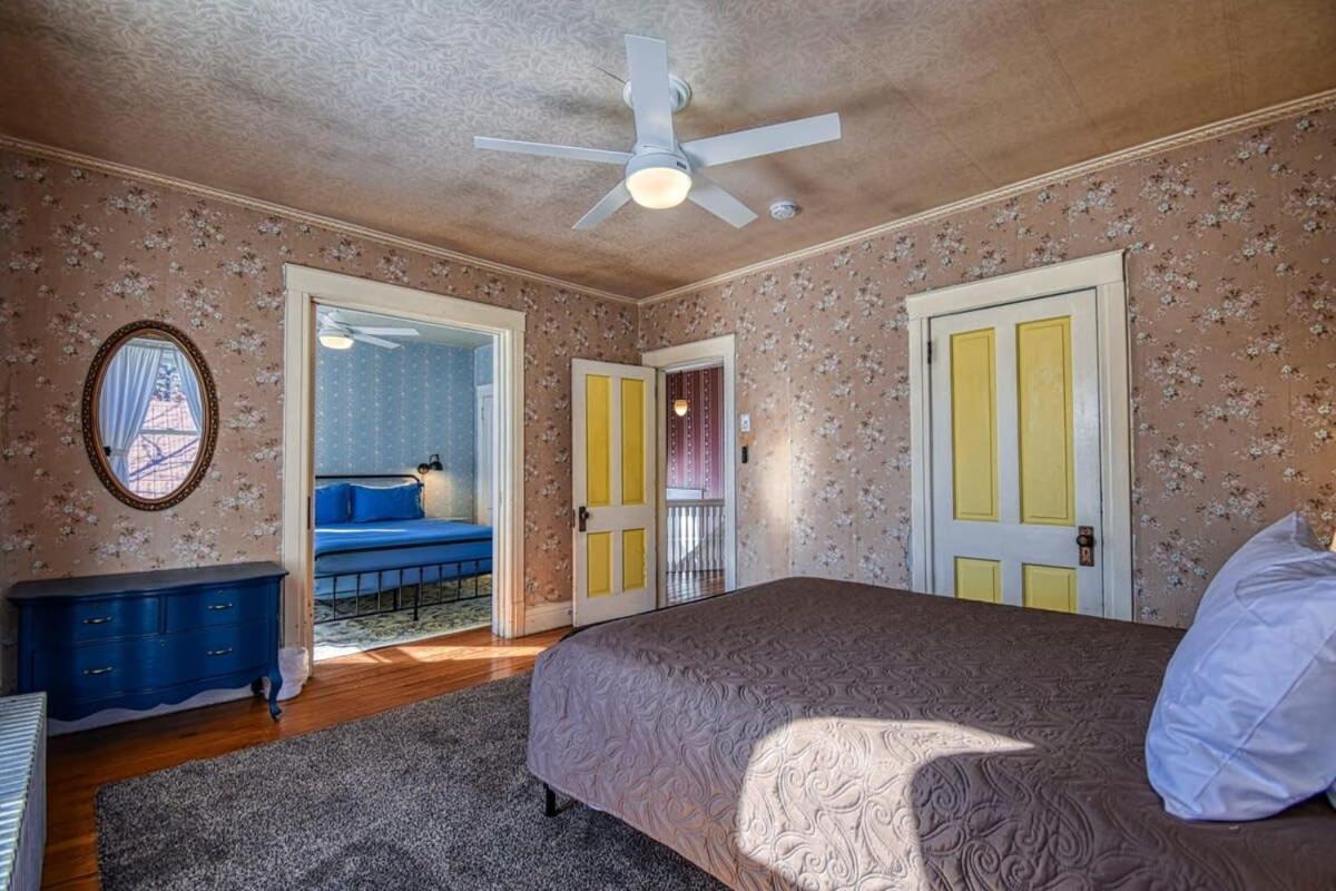 Alpine Retreat Beautiful Victorian 4bd * Leadville
