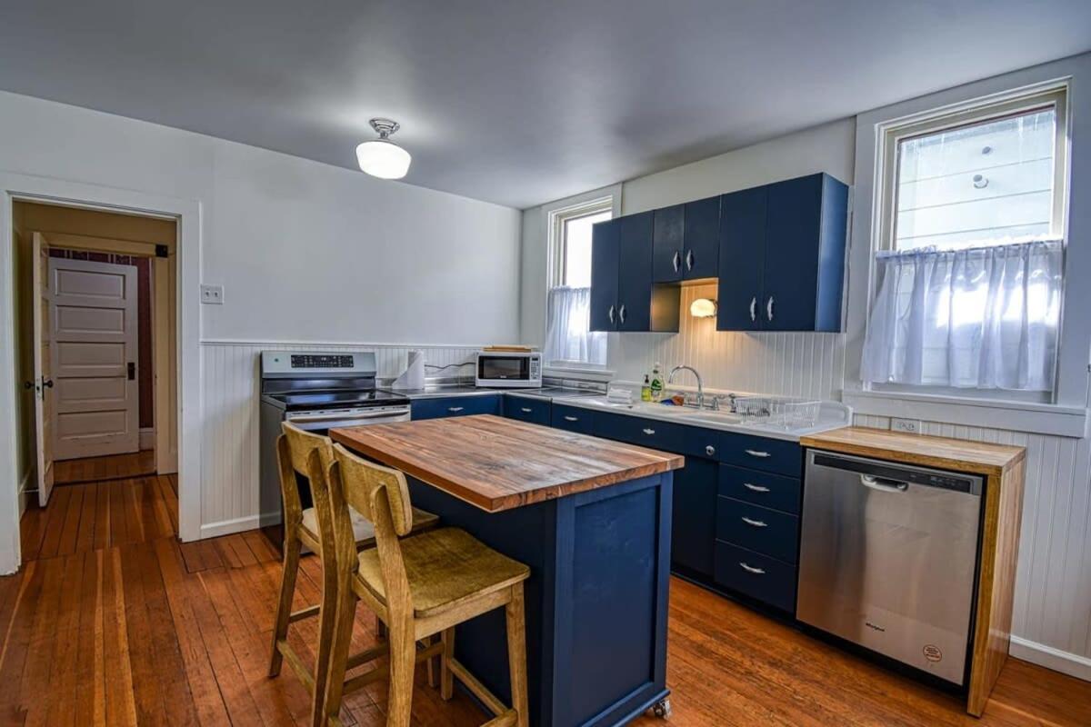Alpine Retreat Beautiful Victorian 4bd