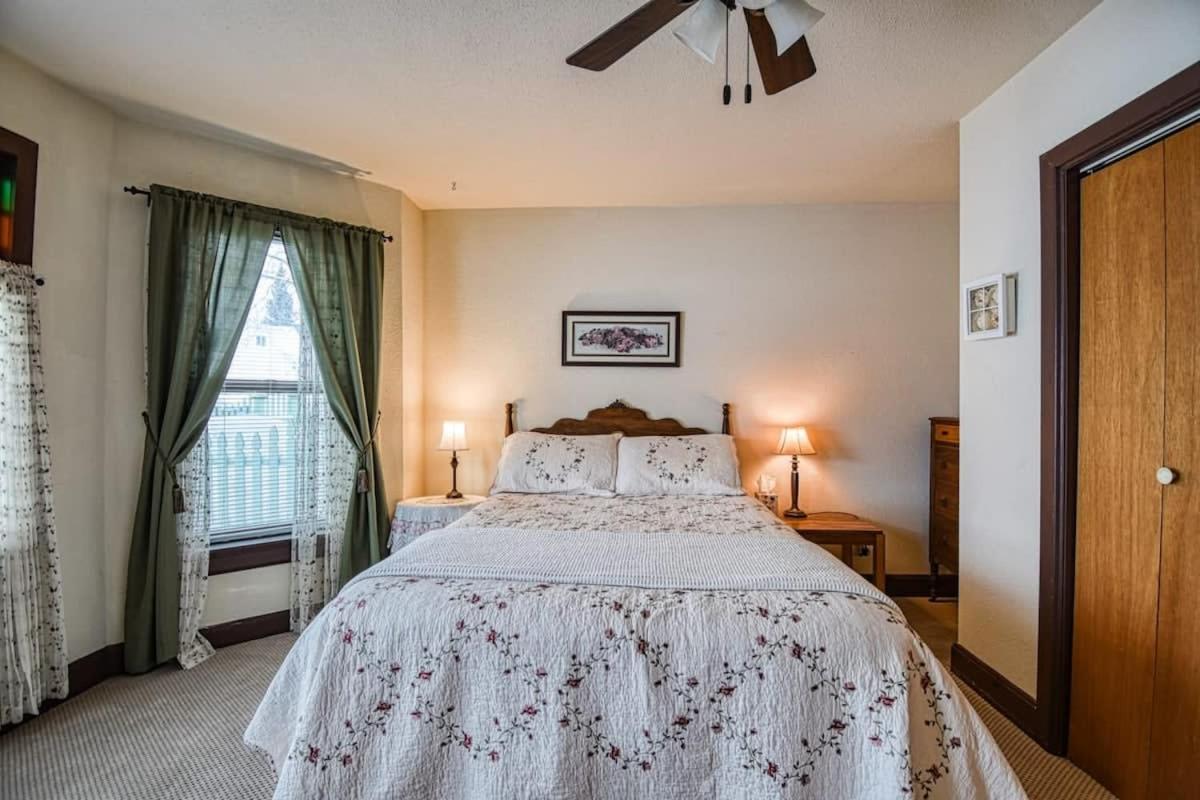 Hen House A Cozy Victorian Escape Holiday home Leadville