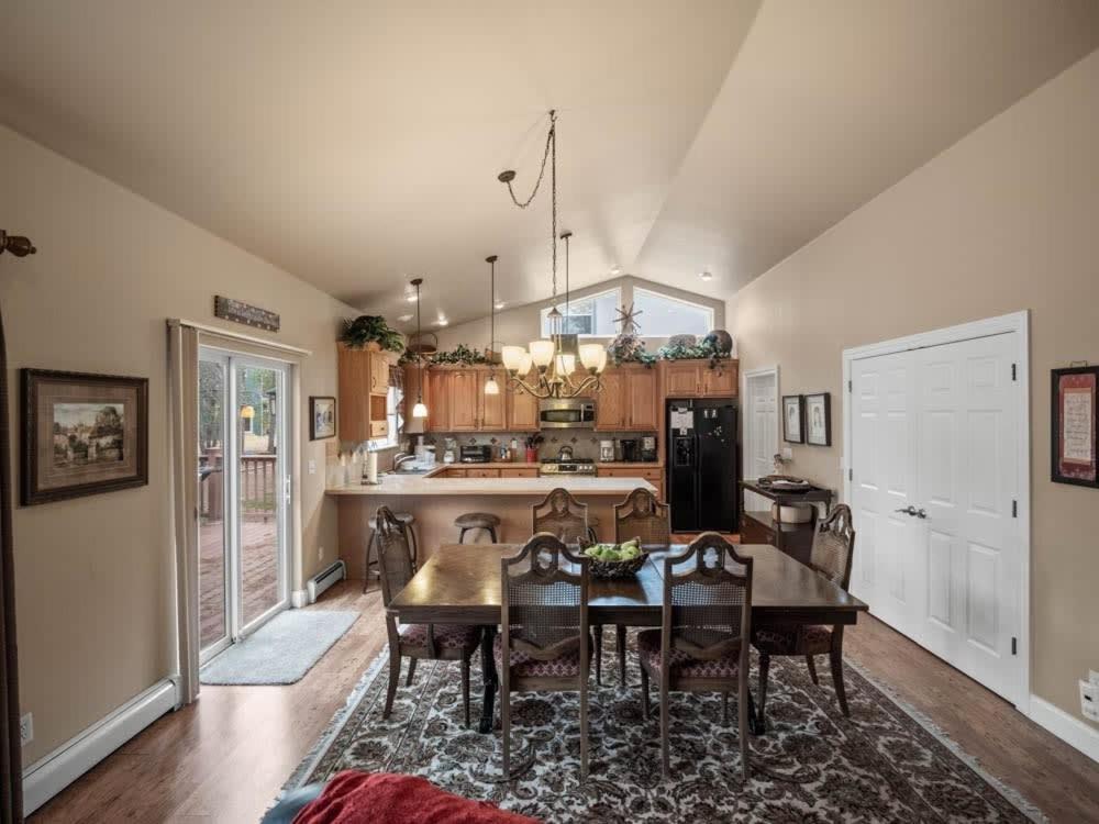 New Listing Peaceful 4bd In The Woods Holiday home Leadville