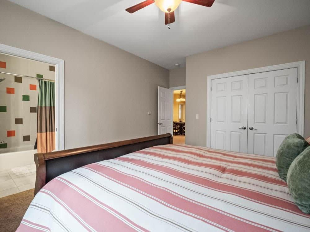 Holiday home New Listing Peaceful 4bd In The Woods