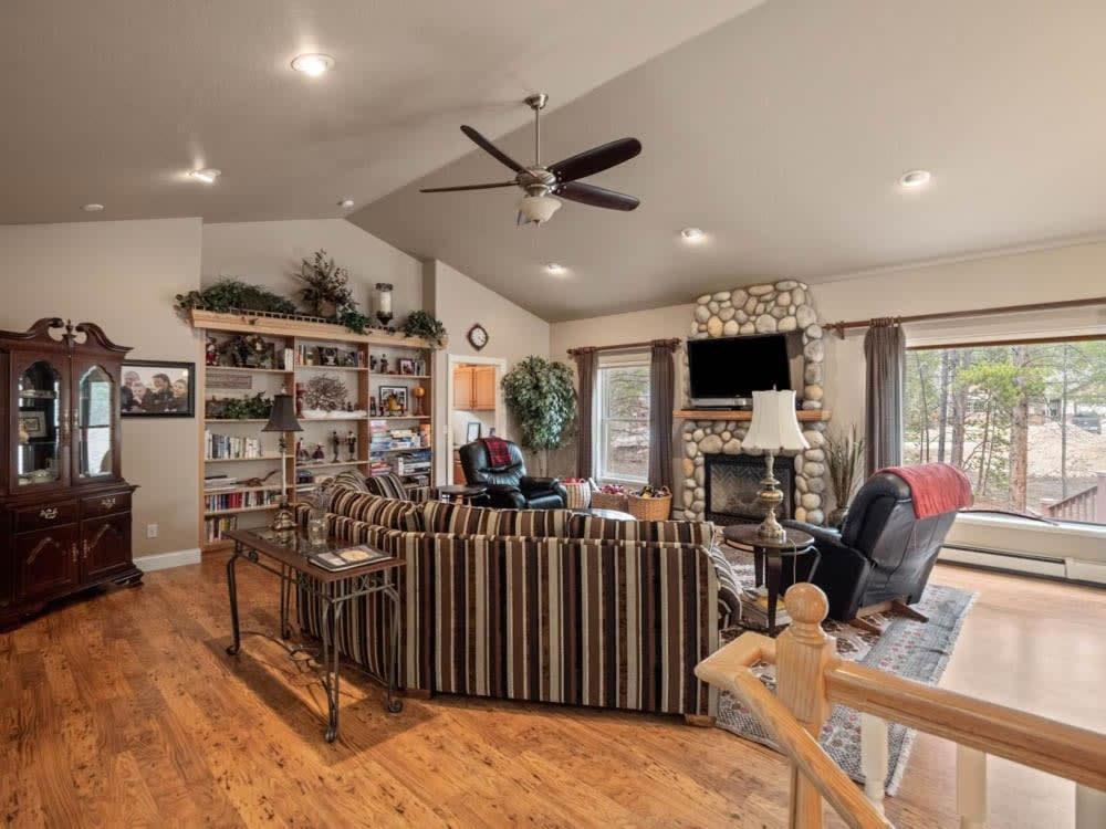 New Listing Peaceful 4bd In The Woods Holiday home Leadville