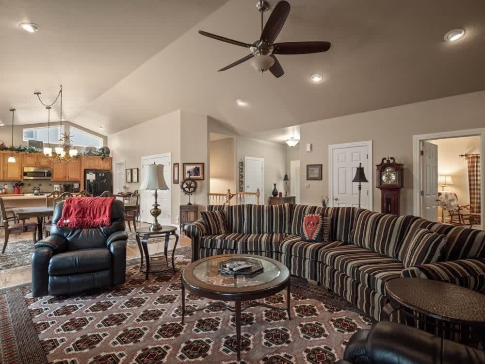 New Listing Peaceful 4bd In The Woods Holiday home