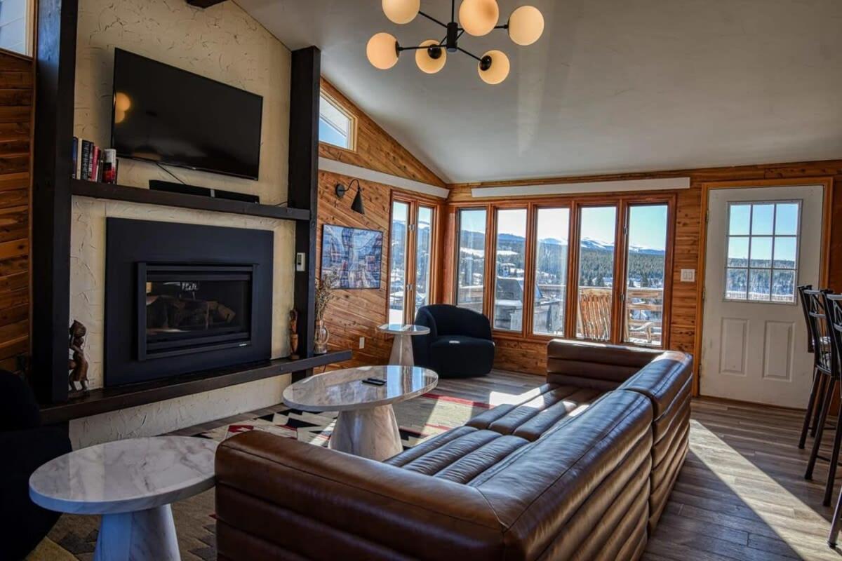 The Hilltop Haven W Hot Tub And The Views Holiday home Leadville