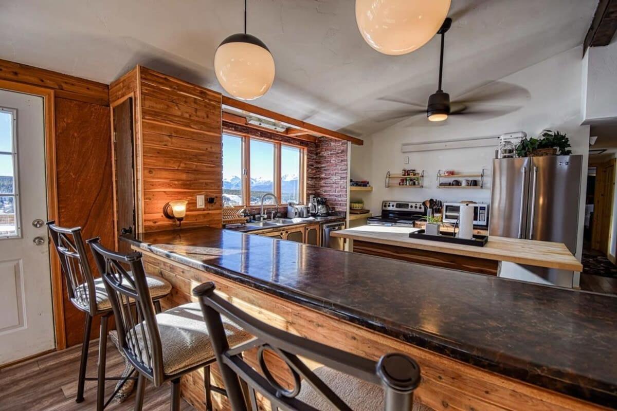 Holiday home The Hilltop Haven W Hot Tub And The Views Leadville