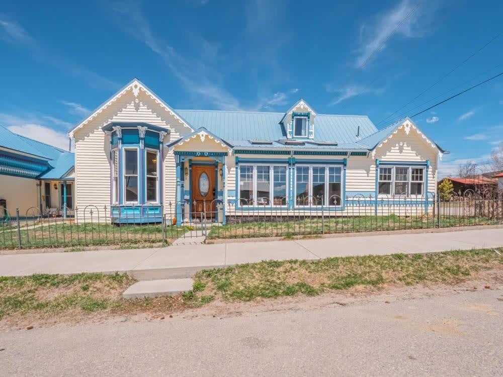 Gem Palace With Hot Tub Sauna Holiday home Leadville
