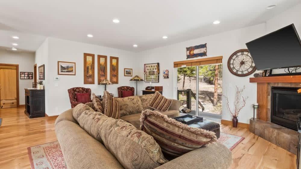 New Listing - Doc's Place - Beautiful Hot Tub Views