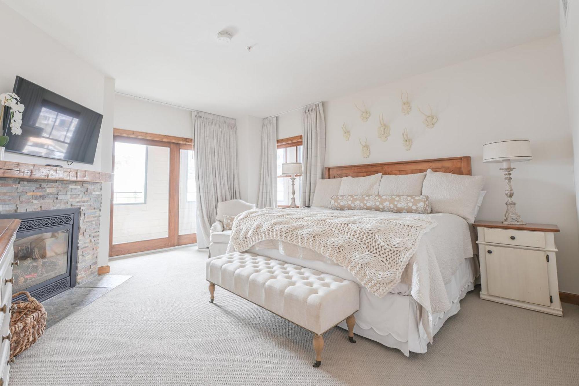 Resort The At Mountaineer Square 4*