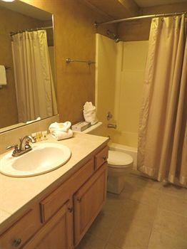 Chateaux By Hotel 3*