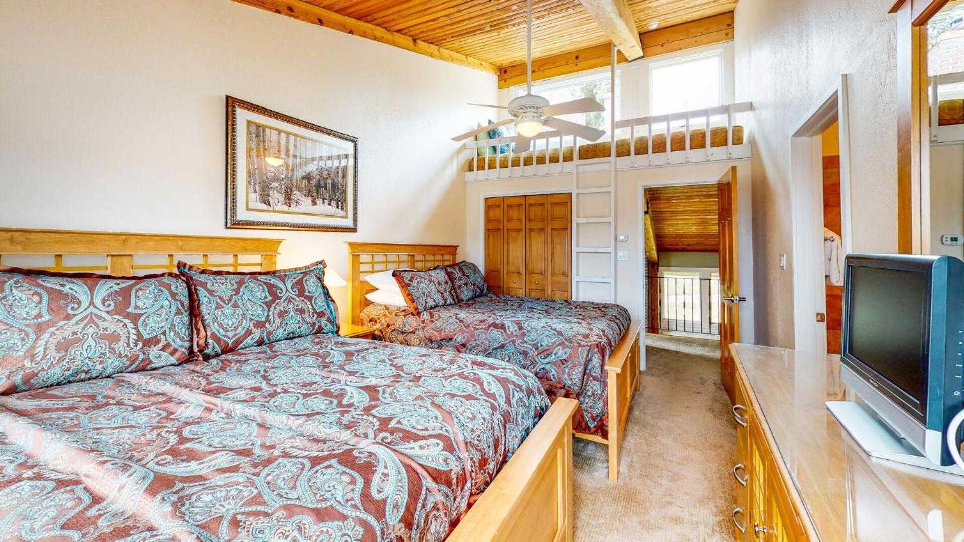 Holiday home Interlude 3-bedroom Unit 307 *
