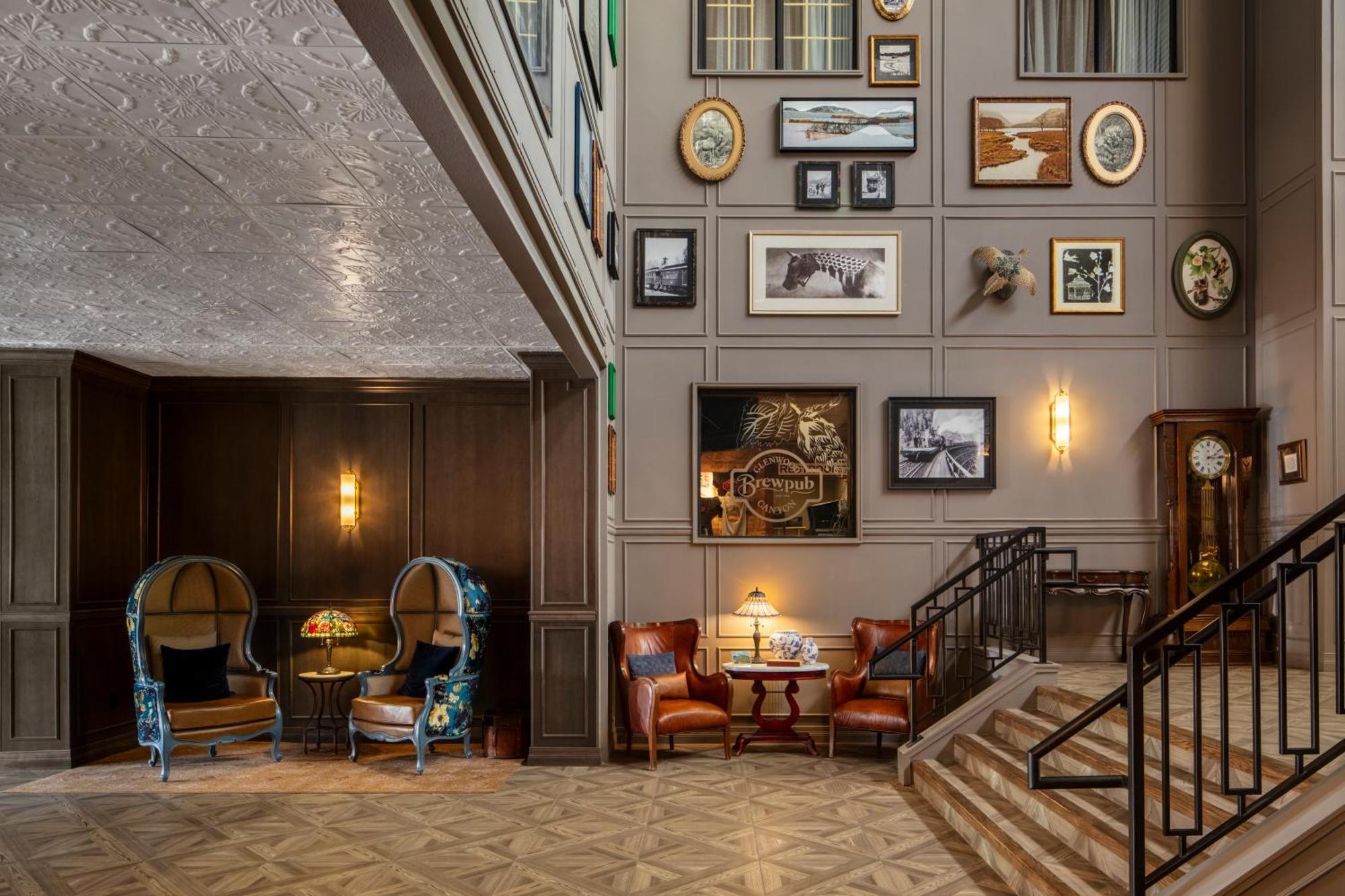 Maxwell Anderson 3* Glenwood Springs