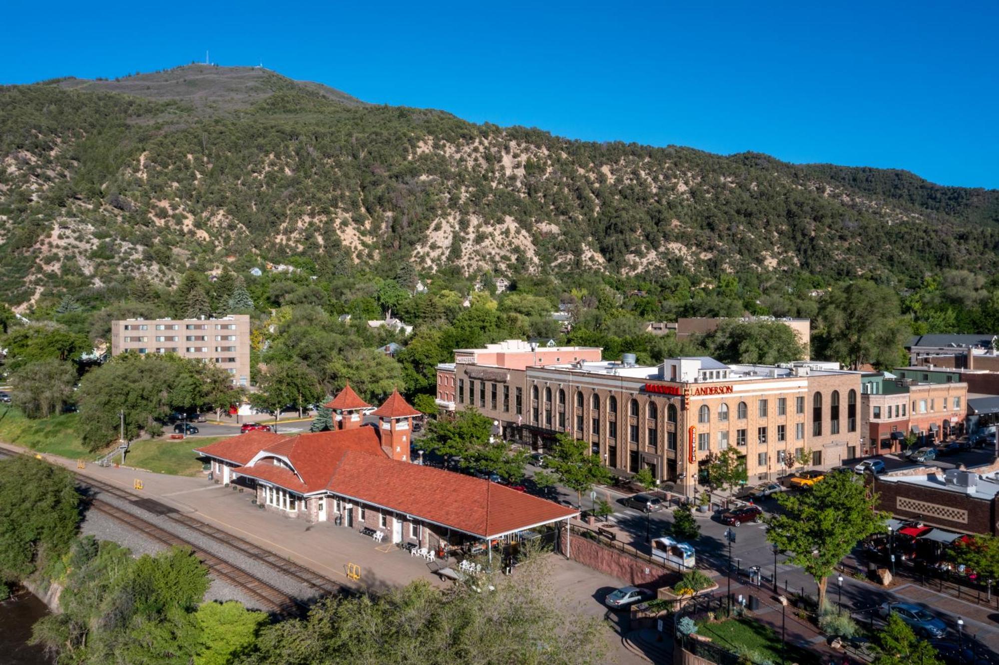 Maxwell Anderson Glenwood Springs